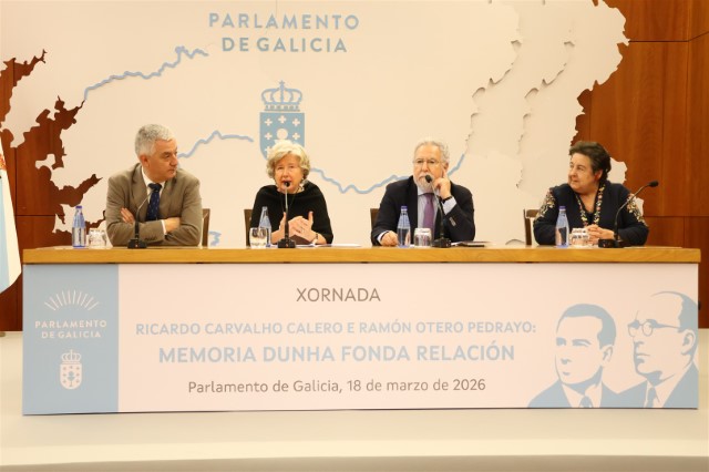  Santalices sitúa Otero Pedrayo e Carvalho Calero como construtores da identidade galega